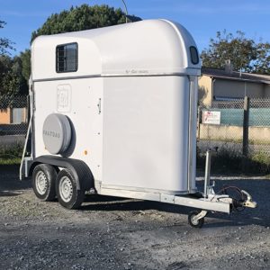 VAN ST. GEORGES BY FAUTRAS NUNO