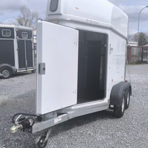 VAN ST GEORGES 1.5 PLACES DE 2023