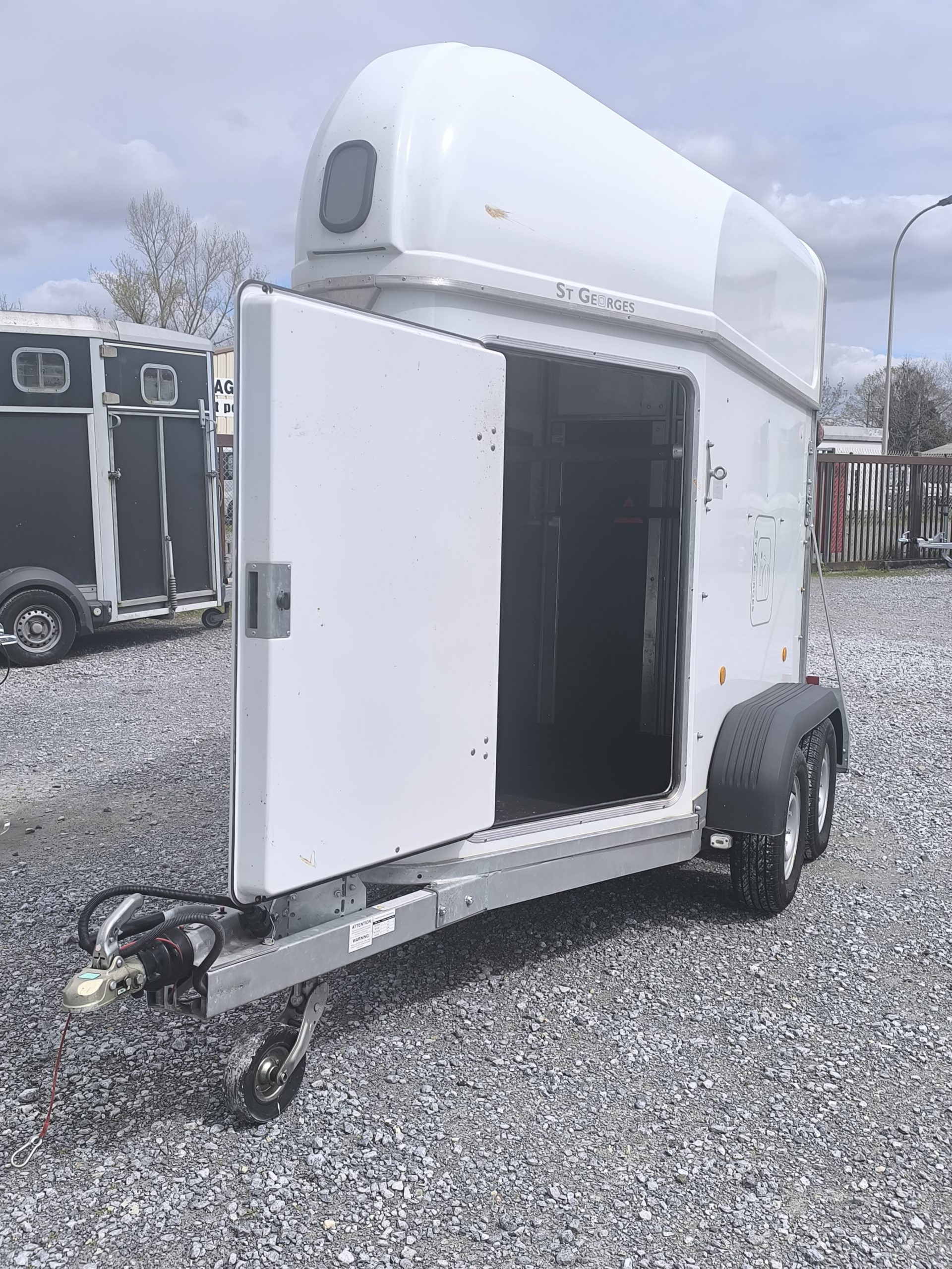 VAN ST GEORGES 1.5 PLACES DE 2023